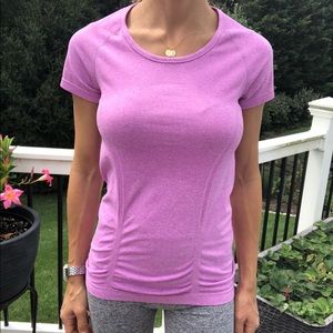 Athleta short sleeve top